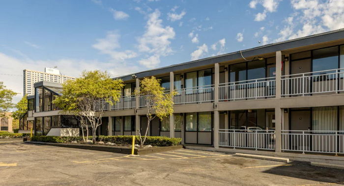 Rivertown Inn & Suites (Carillon Motel) - Recent Photos From Website (newer photo)